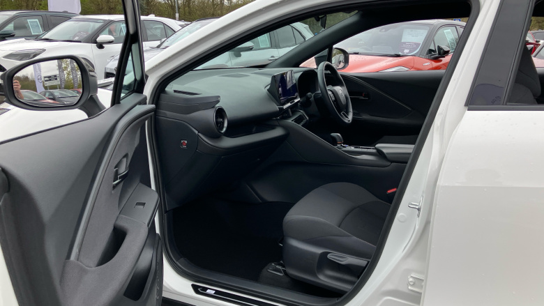 Toyota C-HR 2.0 PHEV Design 5dr CVT Hatchback